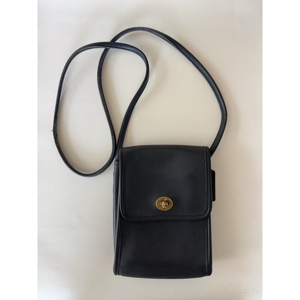Vintage 80s Coach Pocket Purse Crossbody Bag Navy Leather USA Turnlock Slim Flap